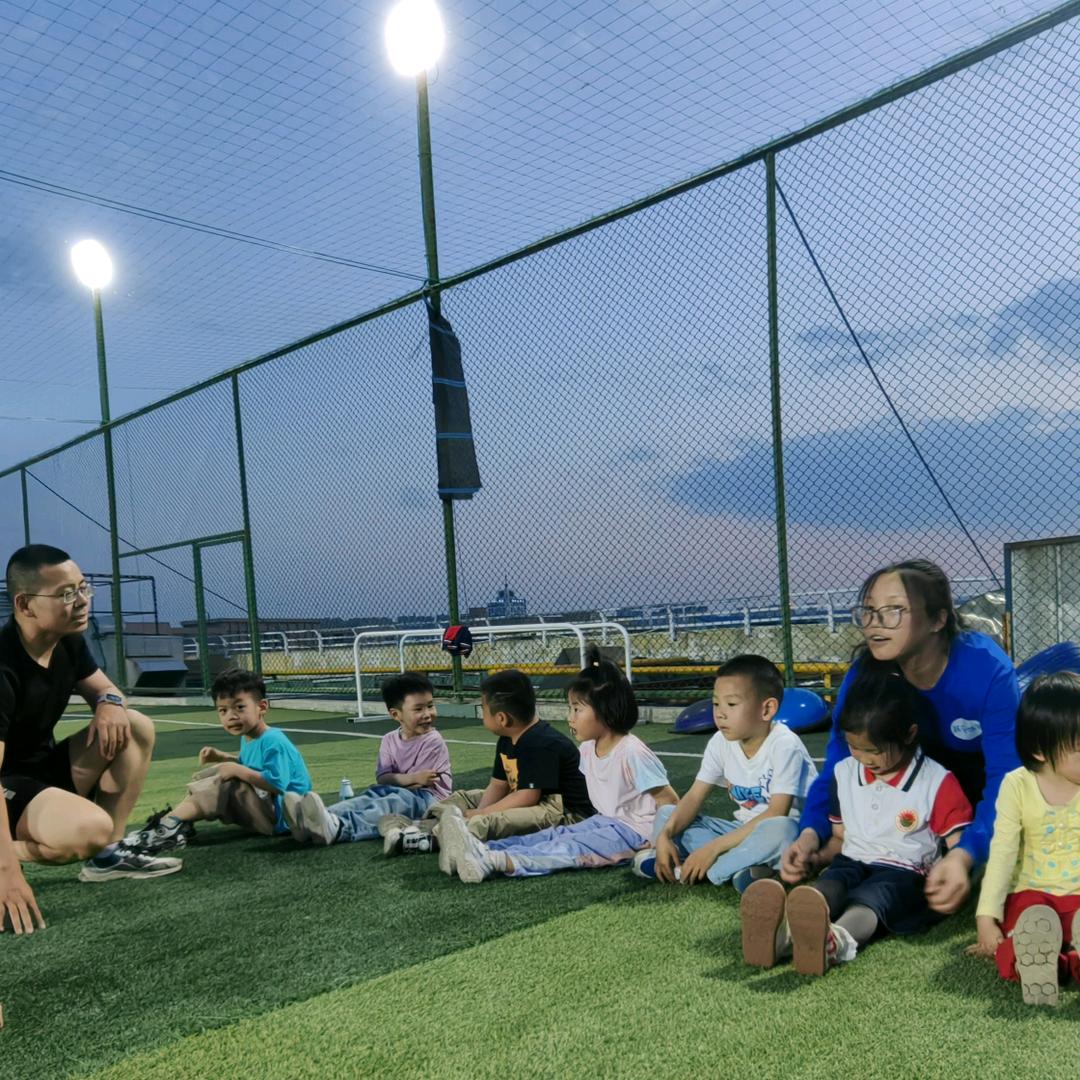 卓越星青少儿足球俱乐部