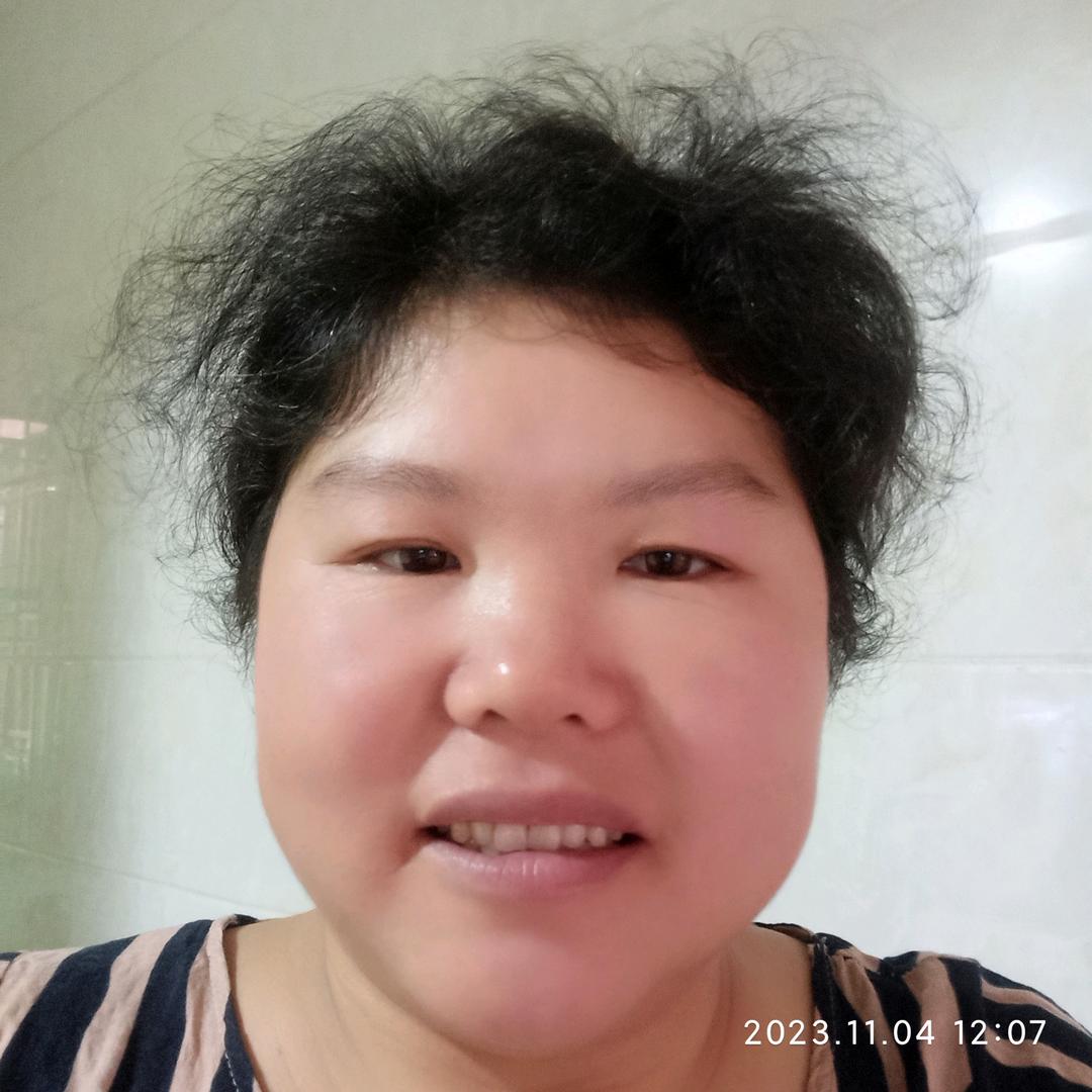 霞儿飞飞