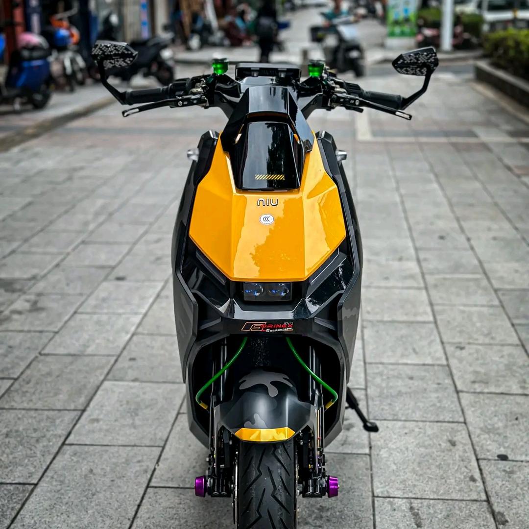 海口闪电牛-租电换电