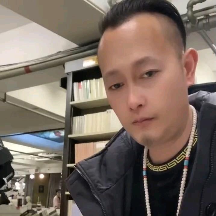 万仁东