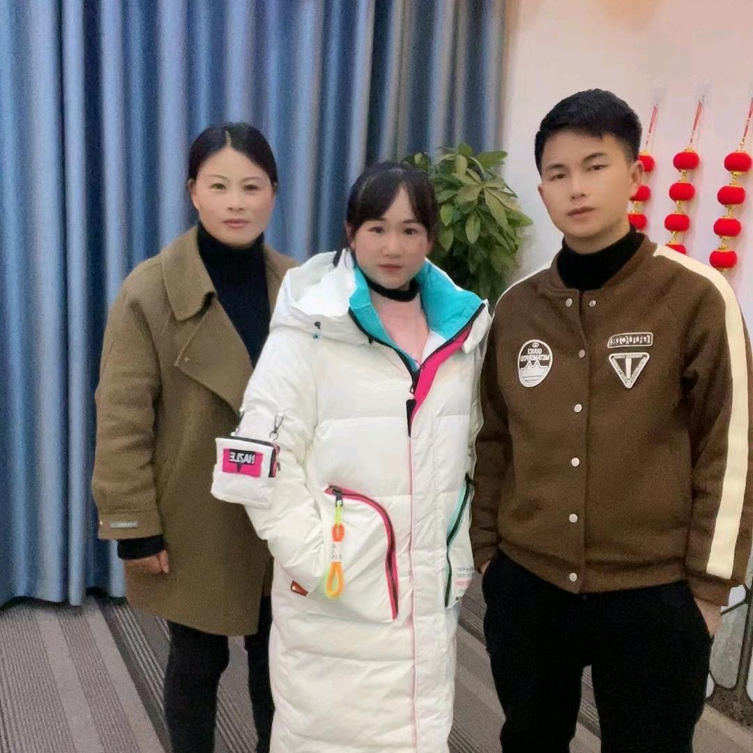 农村宝妈李娜🎤🍏（情歌小涛情歌小静）