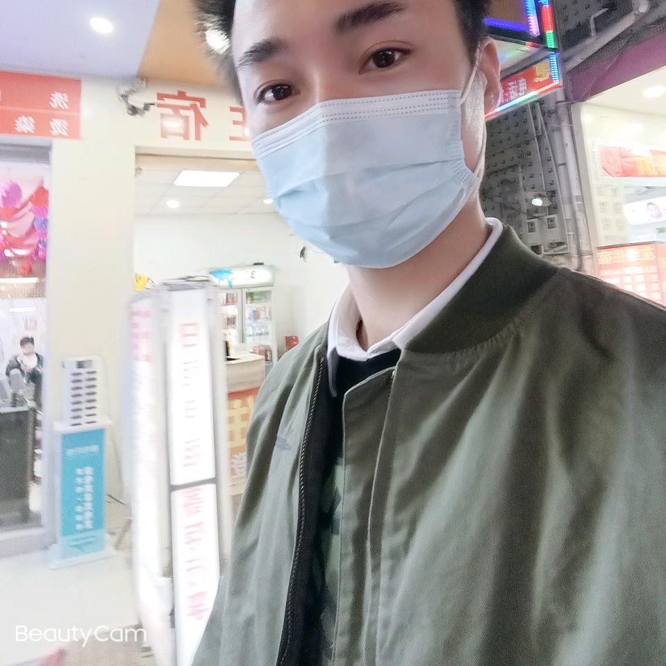 @菠萝加冰