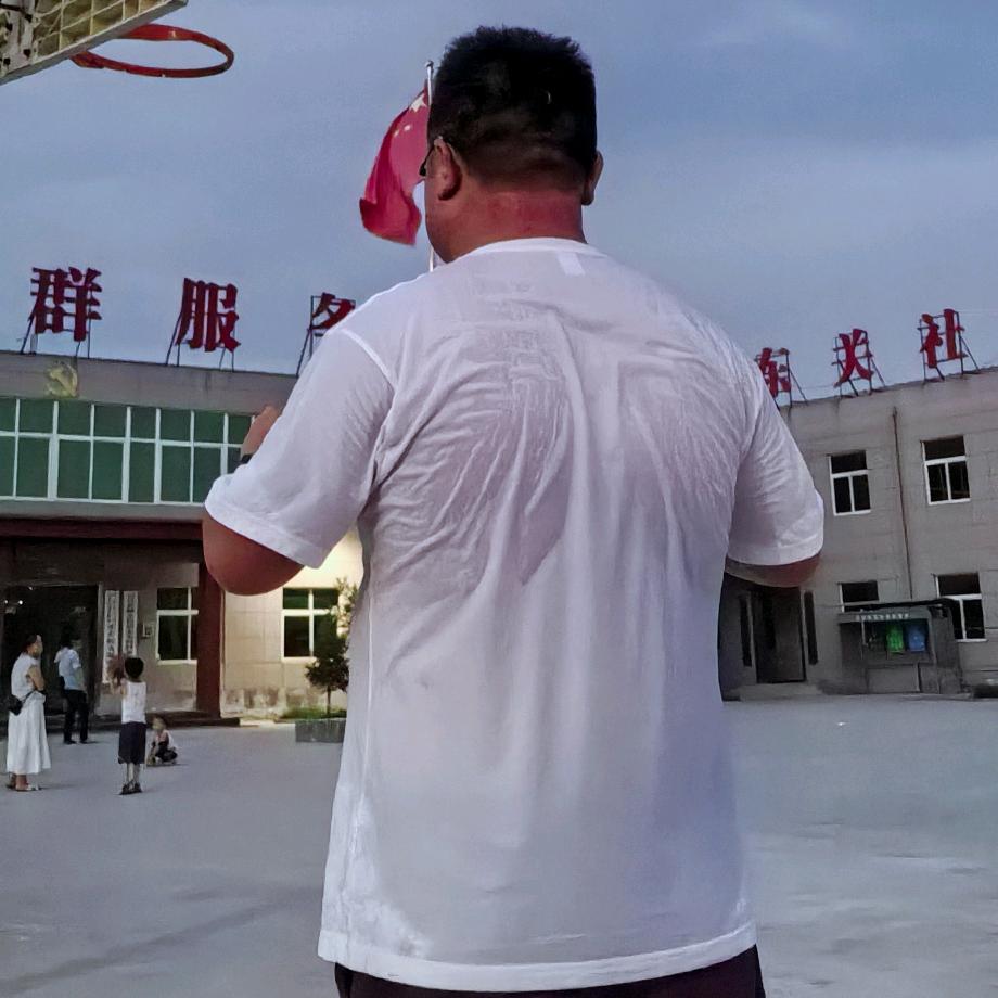 马路牙子陪跑员
