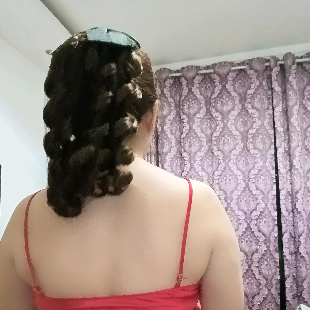 迷上睡衣的女人