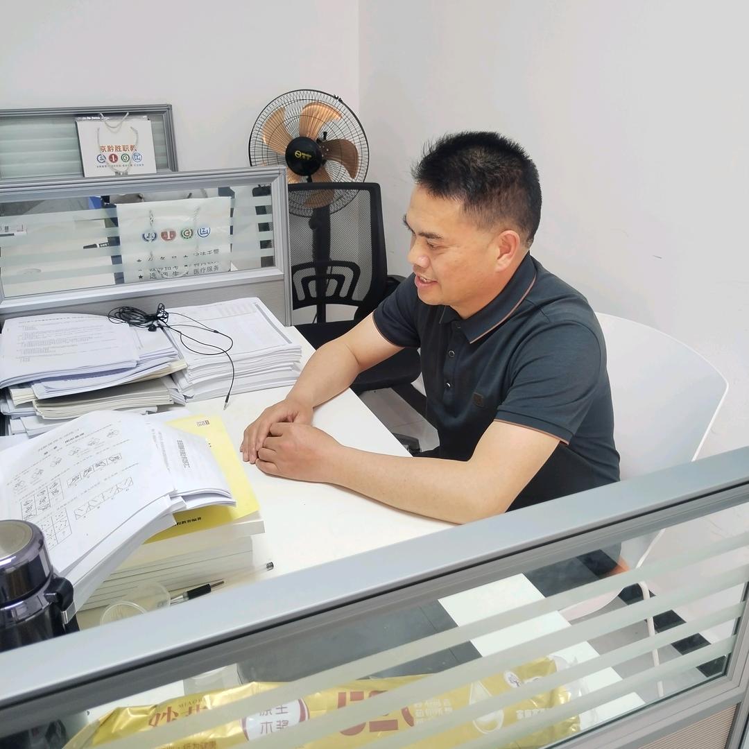 黎平京黔胜教育龙政文老师