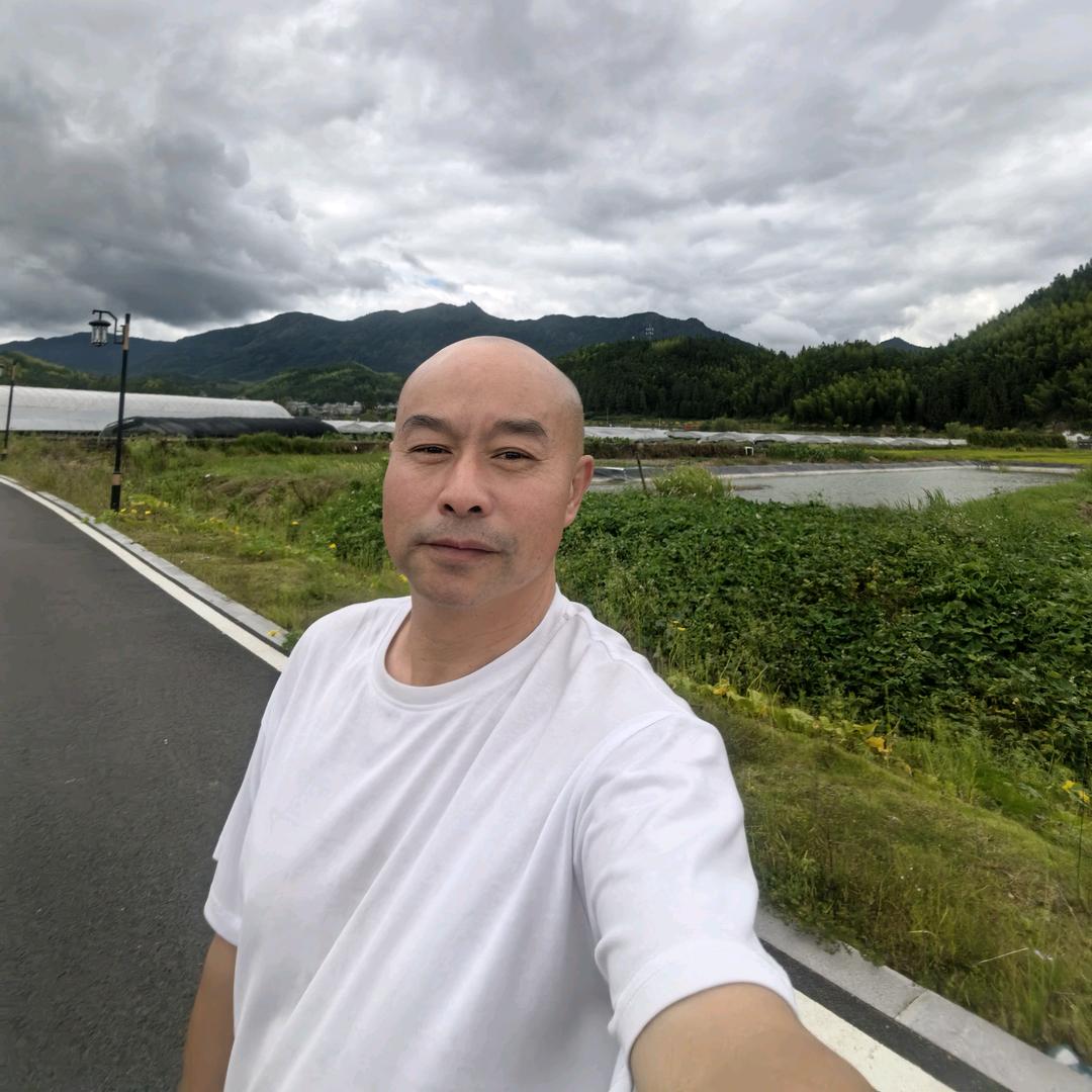 周宁七波辉服装店