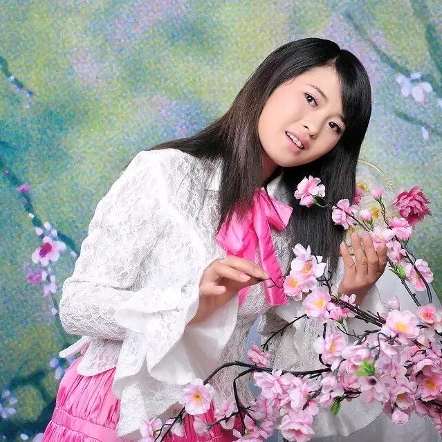 攀石榴姐