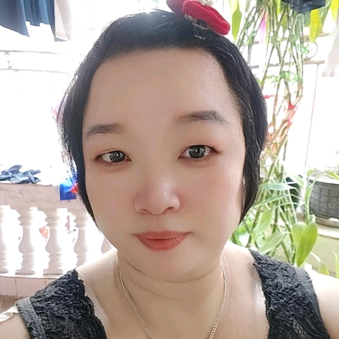 大家好我是宝君