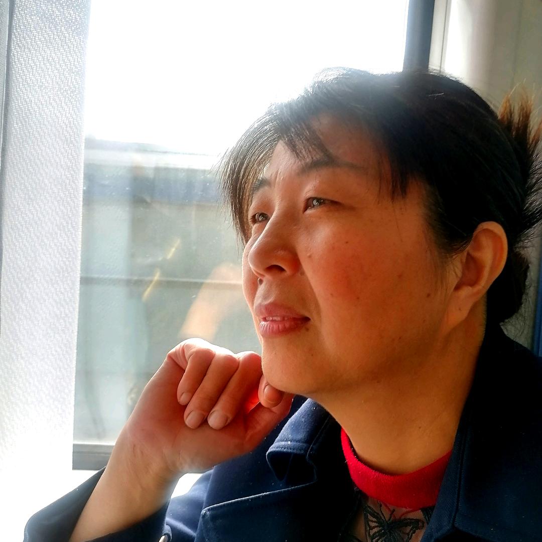李平英