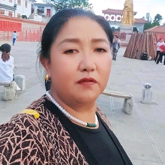 桂莲，晚上八点十分开播