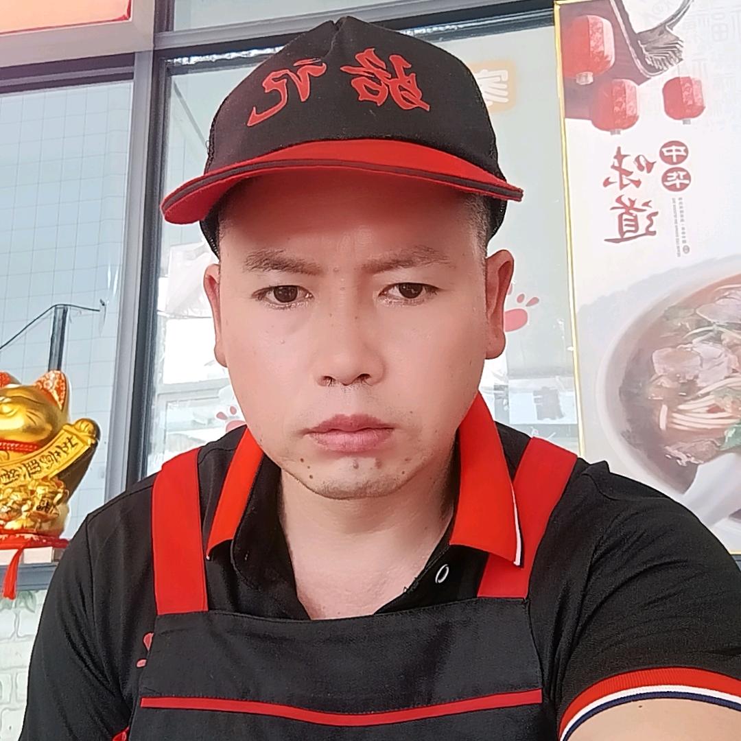 母享骆记招牌泡椒牛肉米线