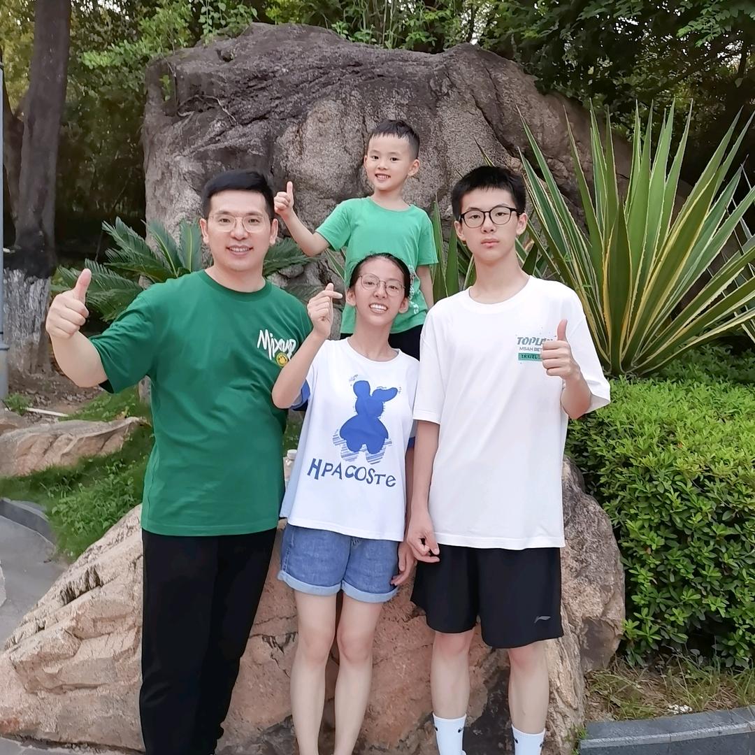 福建《酷菲熊》童鞋有限公司