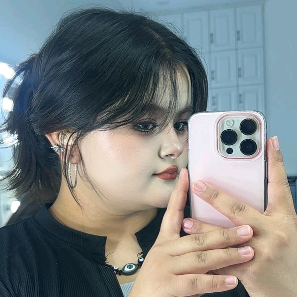 RAYHANNA  化妆师 胡玛