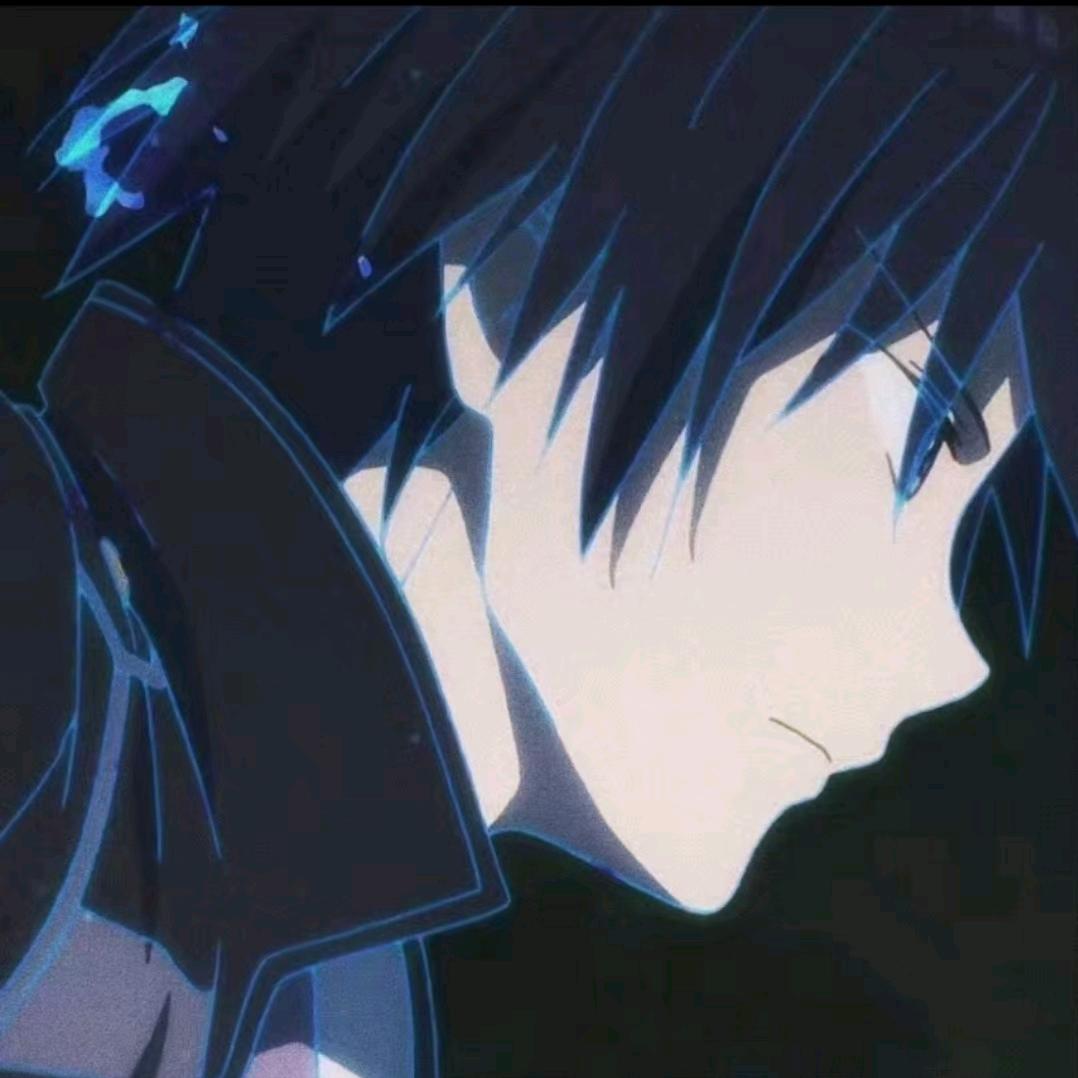 ▴