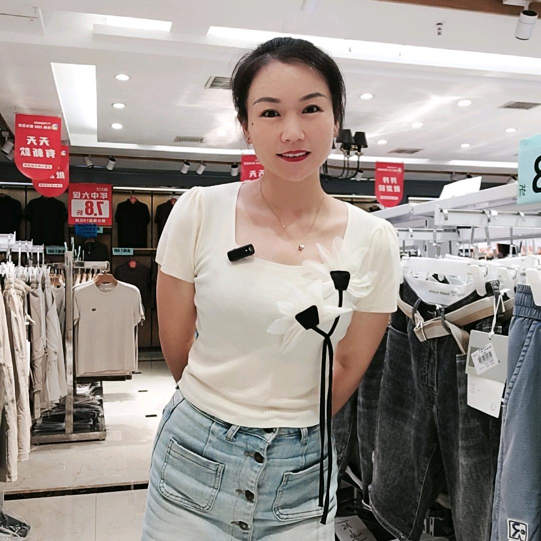 军皓衣世界P婷婷