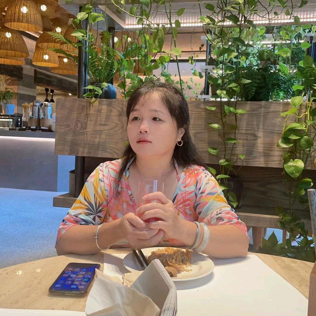 梅子自由飞翔
