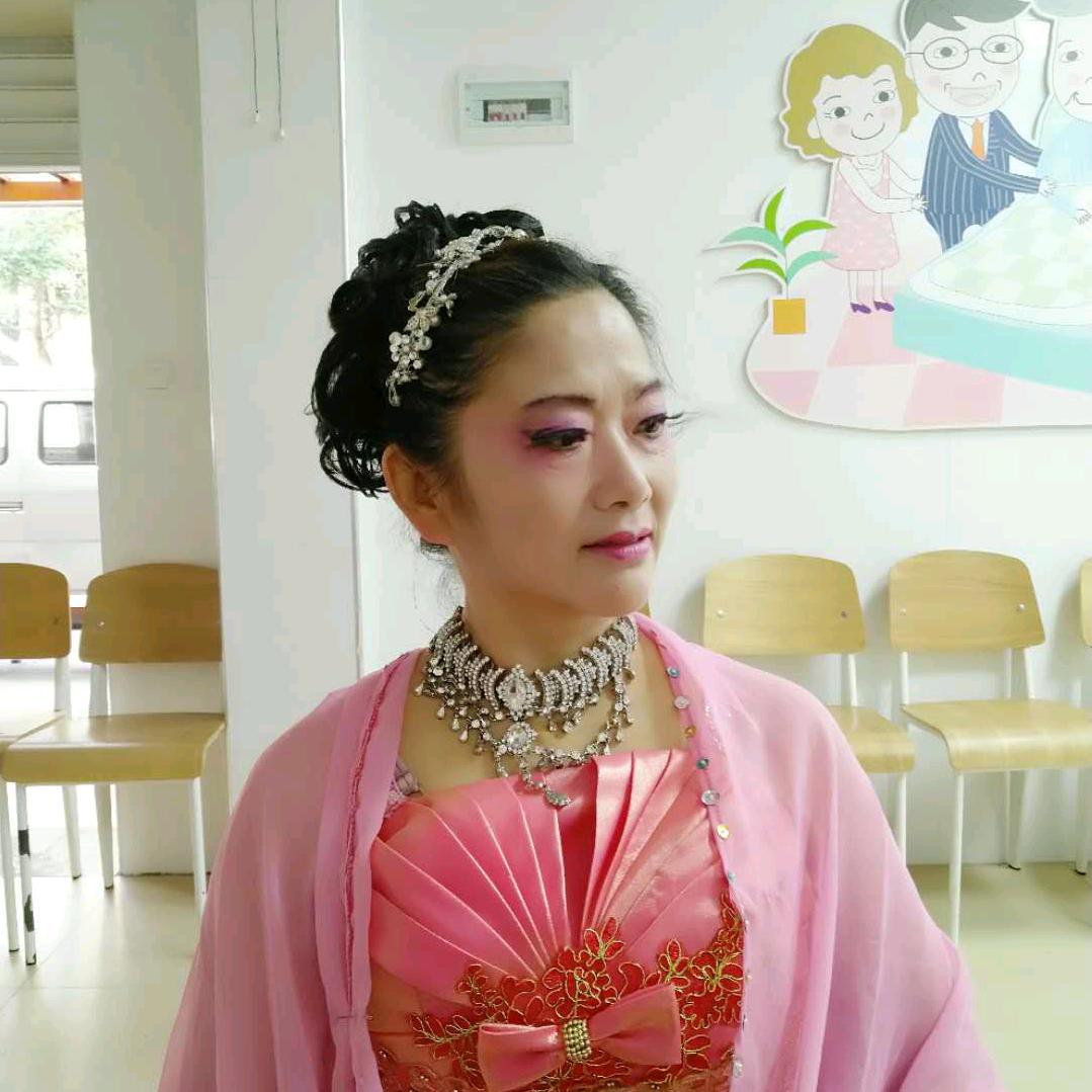 黄梅戏艺春《上午9点，晚上7点，周一休息