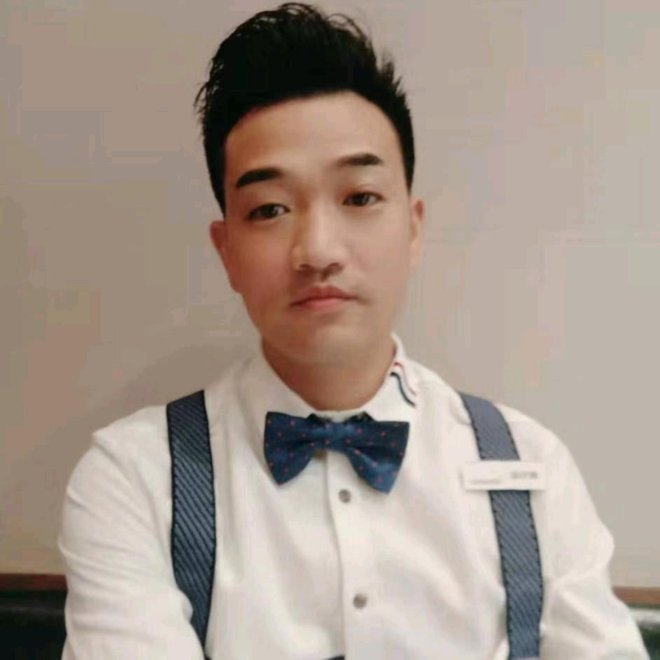 苏州烫染发型师朱朱