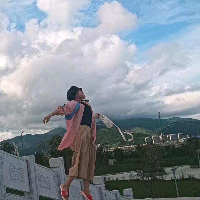 万物皆可爱，青春莫枭魔……