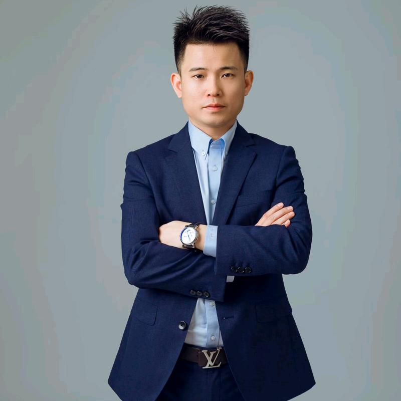 房小王地产传媒罗磊