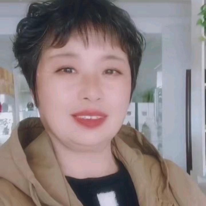 人老心不老，梅姐黑鸭热卤