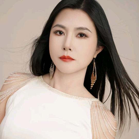 ￴ ￴ ￴￴ ￴ ￴ ￴叶海旋