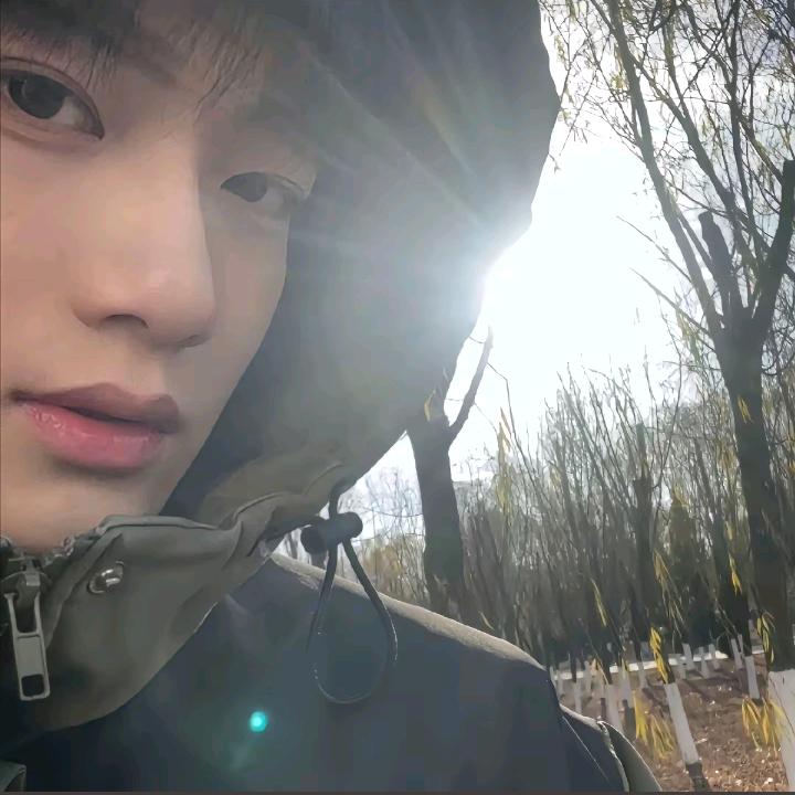 吃瓜不吐皮🦴