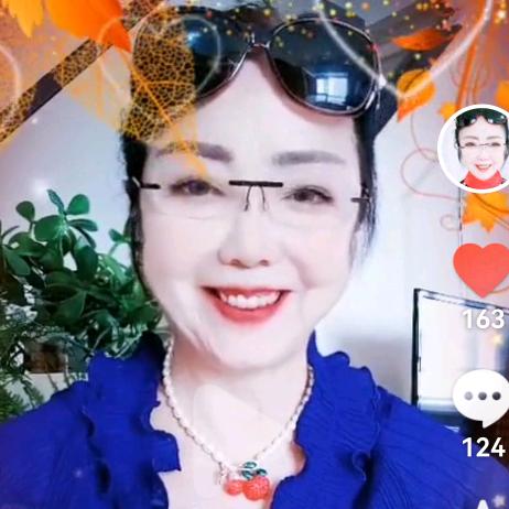 凤姐。
