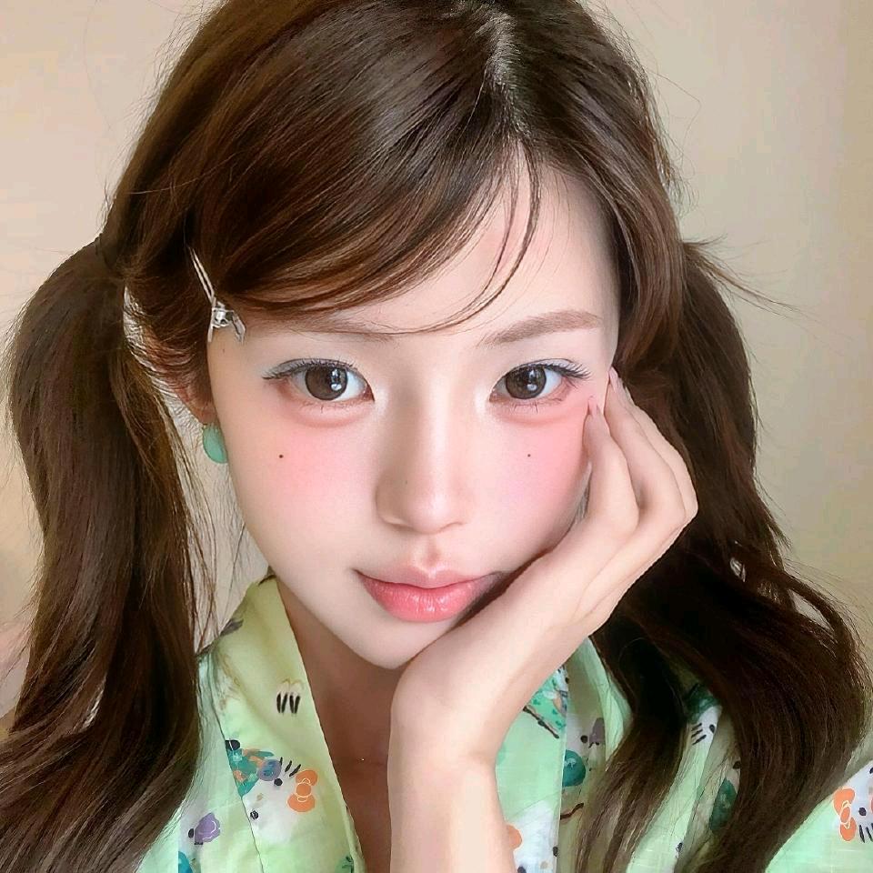 领摇女装
