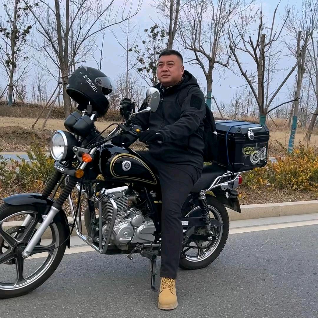 户外大杨哥
