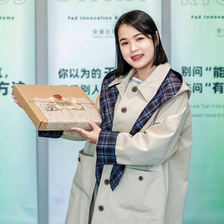 梁梁在扶绥教美术&书法