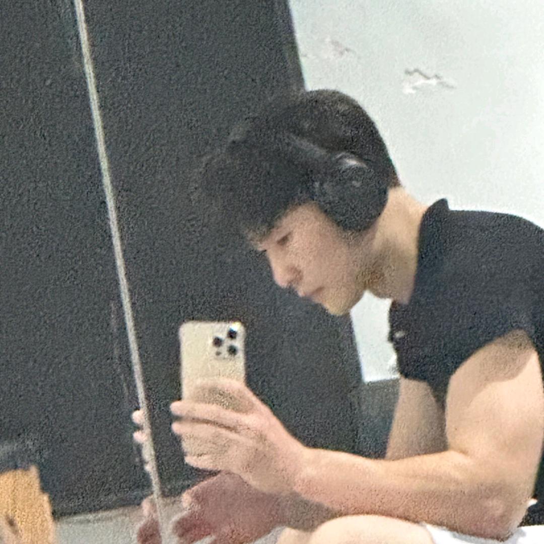 M  W