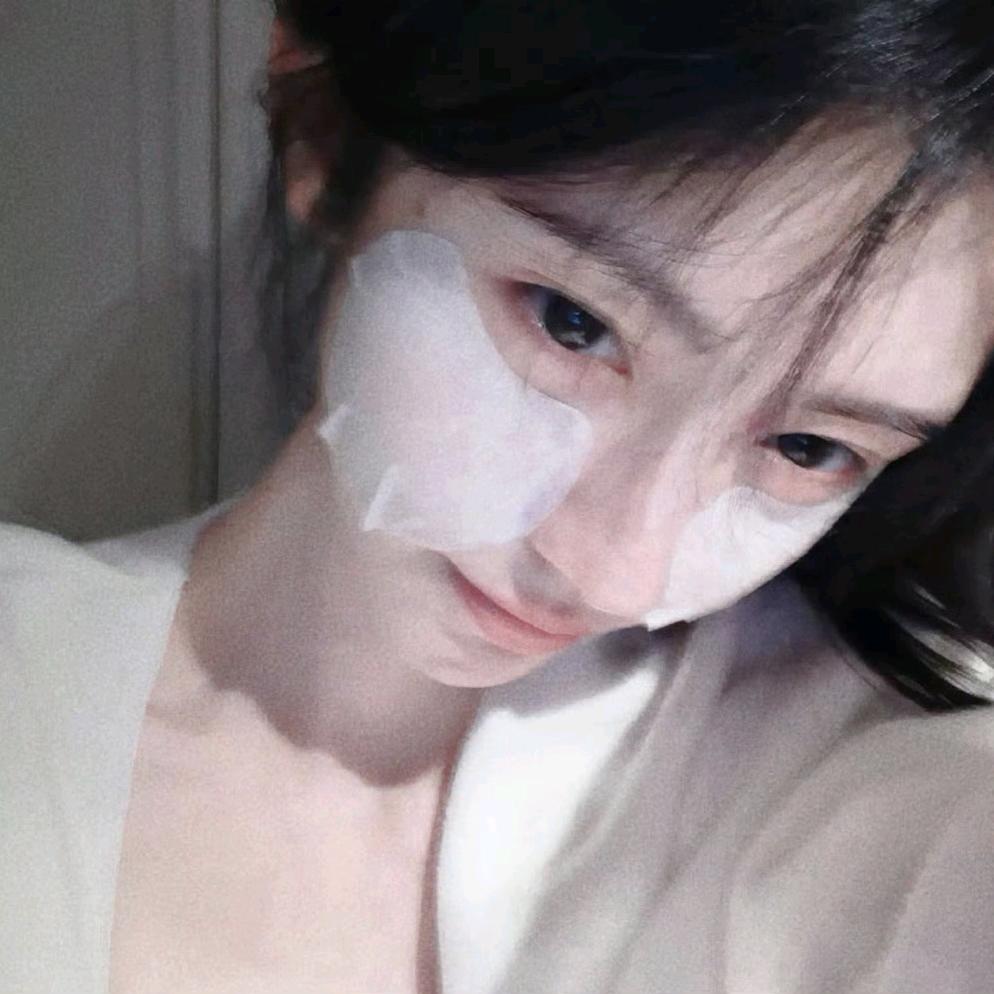 ^芝芝碎咪_CHENANDZHU