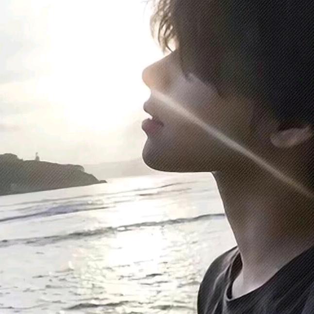 和平精英神明C三指）