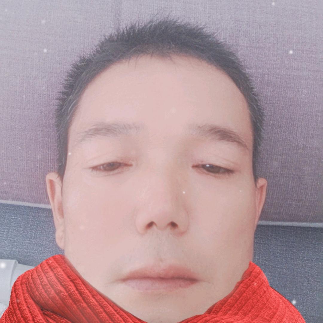 郑潇钒