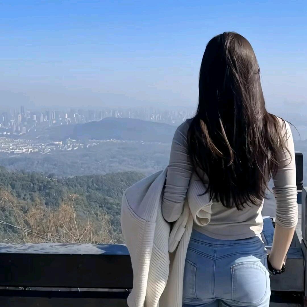 爱吃小熊饼干