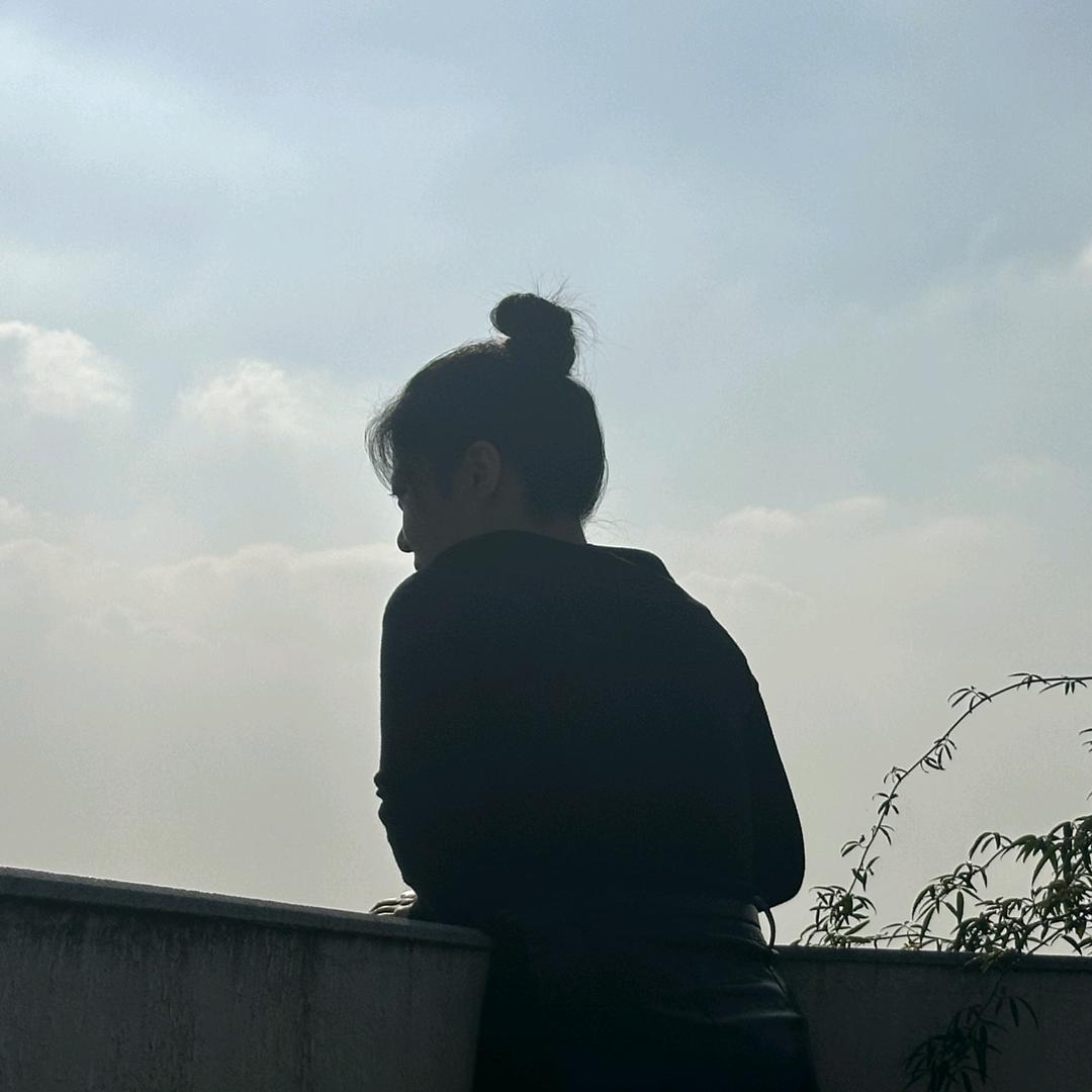 再见只是陌生人