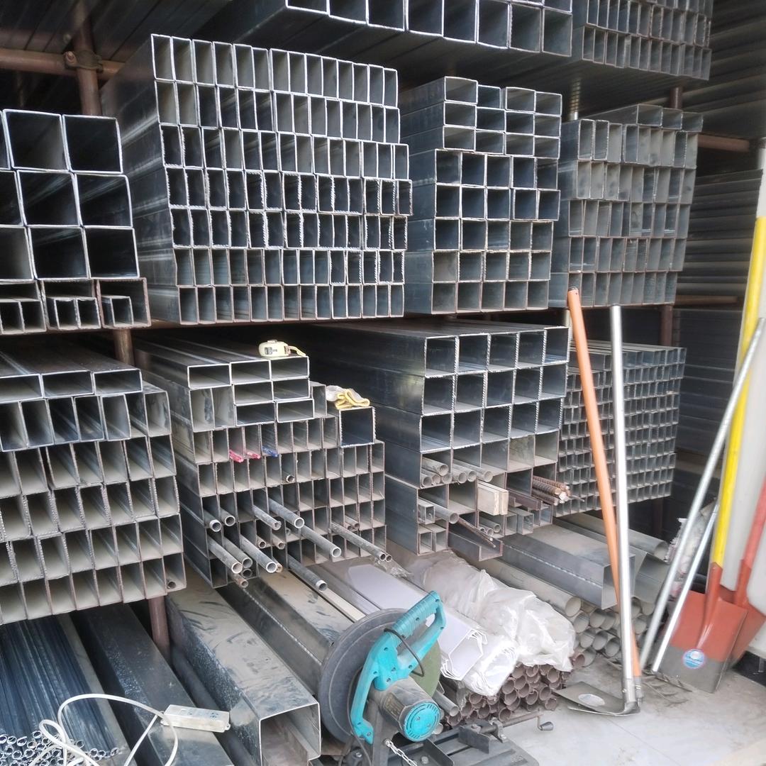 重生之后在糯良卖建材的阿林