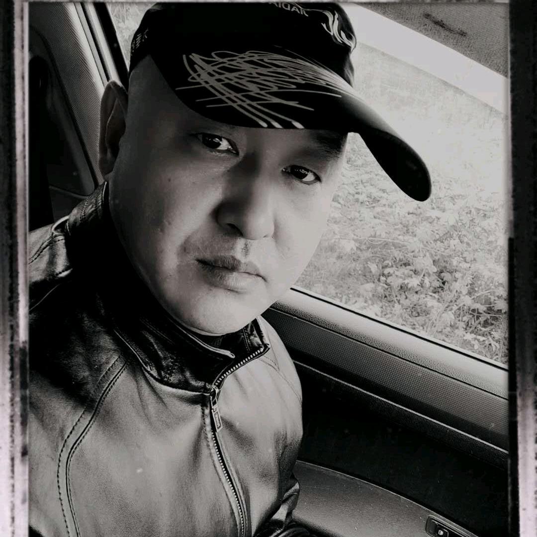 罗顺文