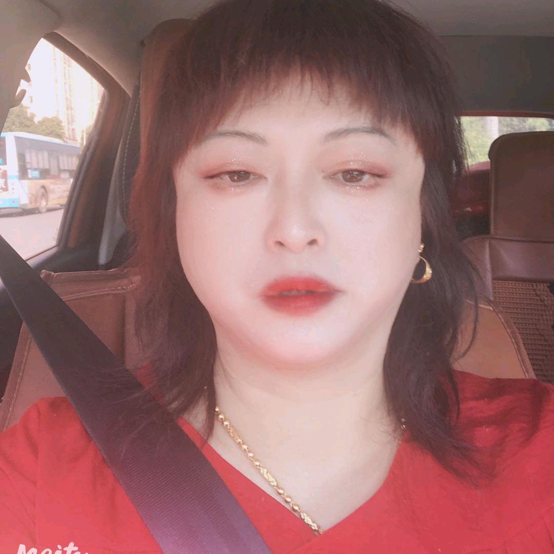 付牛牛大众理发加内设棋牌室，