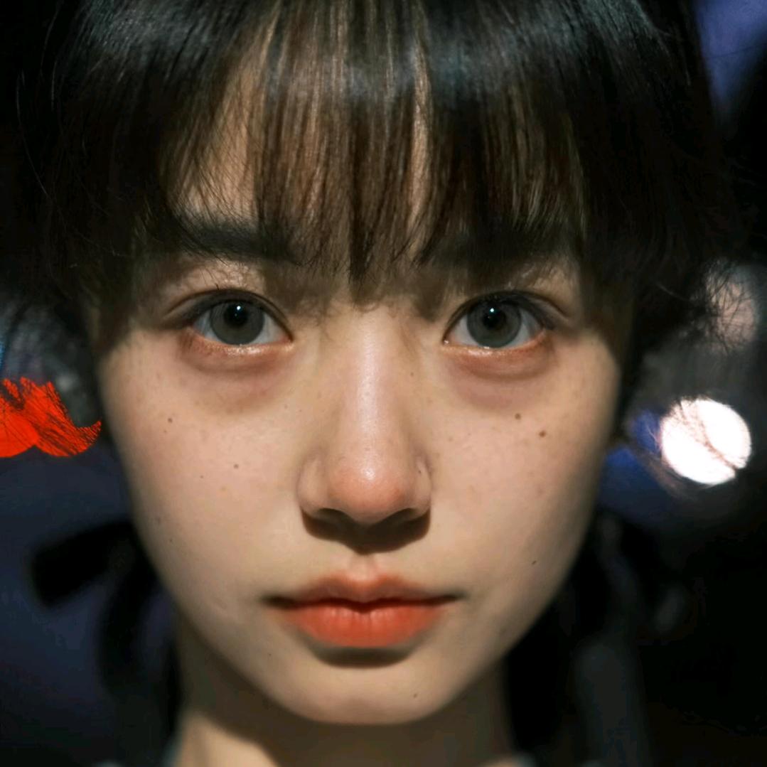在看cc.　　　╲   　　　༽