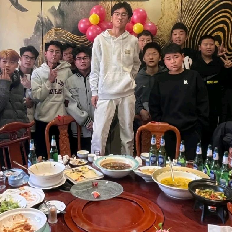 团 ⚜️