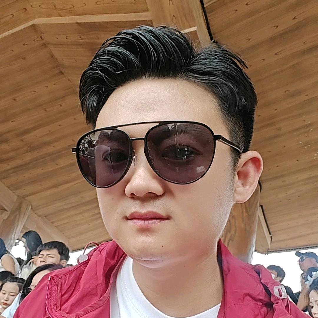 谭先生。