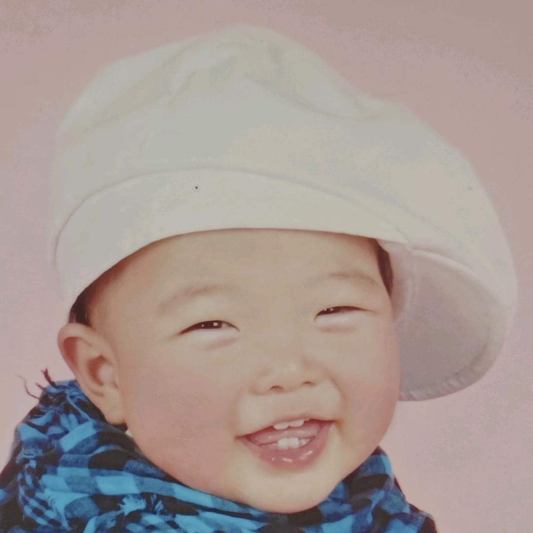 王浩伊