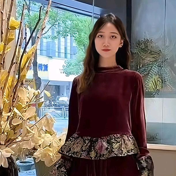 轮廓飞聚女装专卖店南通直播间