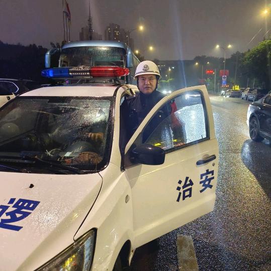 李国林CES在做今年最火爆的第三代互链网