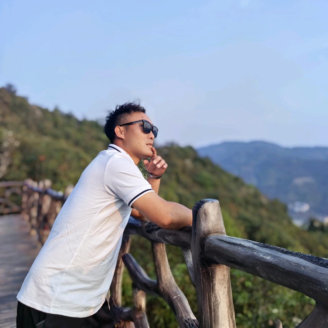Hello@李先生