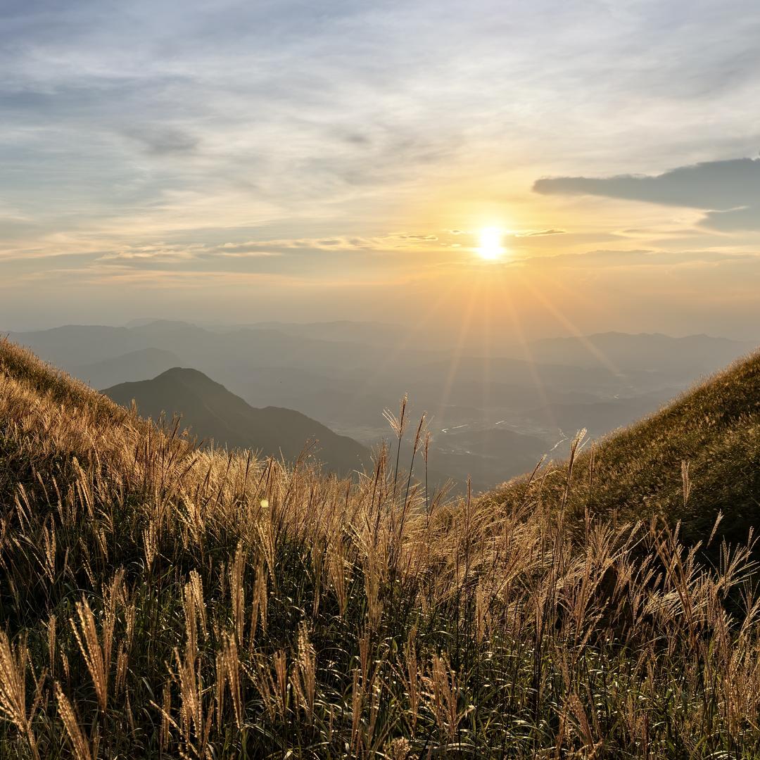 《爬山吧》户外-奥特曼