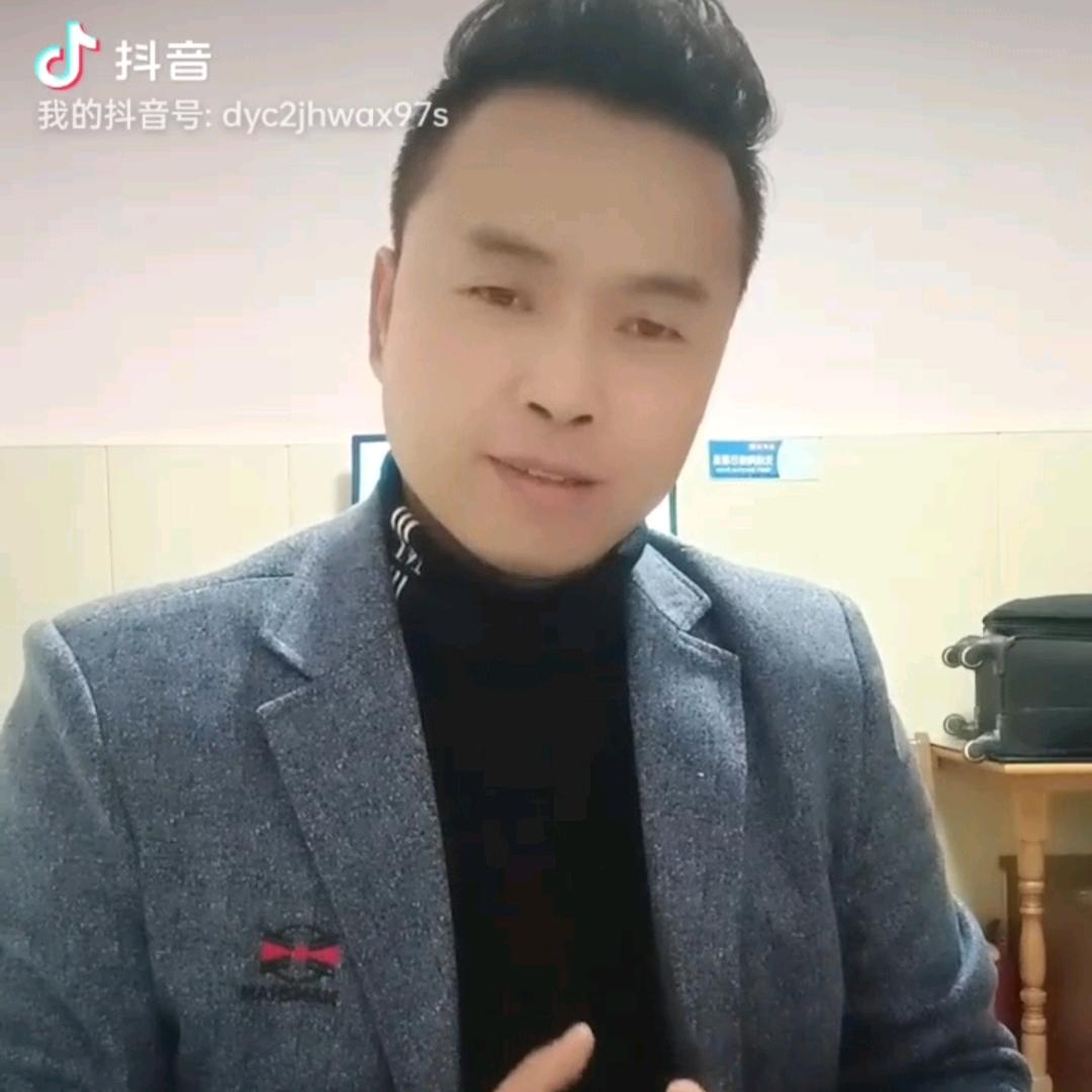 站在坟头指飞鬼