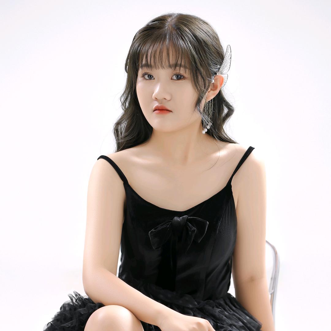 小柿子.